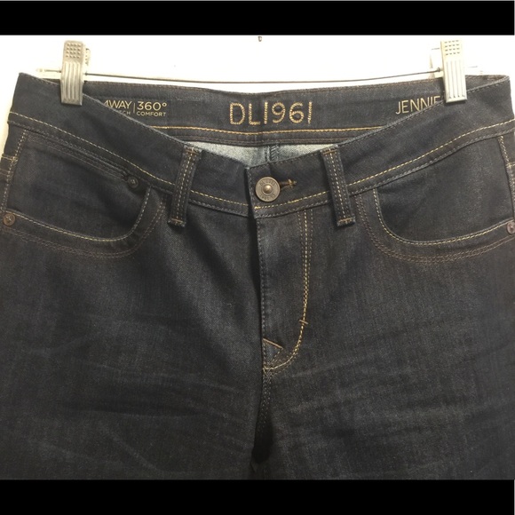 DL1961 Jennifer Jeans Size 29 Like New - Picture 1 of 10
